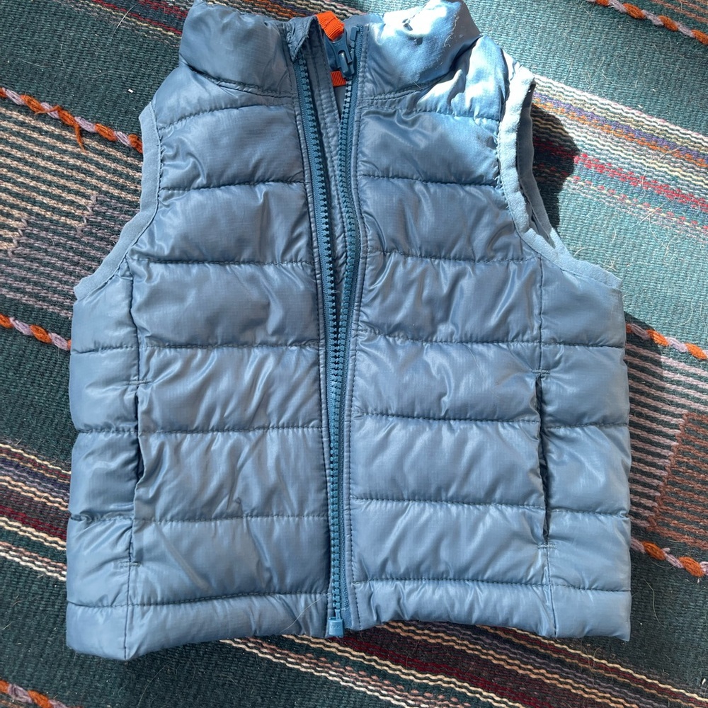 Primary vest
